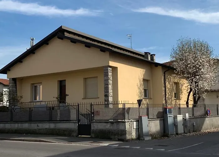 Casa Natasha Комо