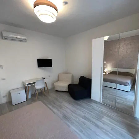 Casa Natasha Guest house Como